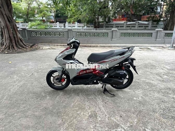 Bao vào tên chính chủ . Hồ sơ cầm tay