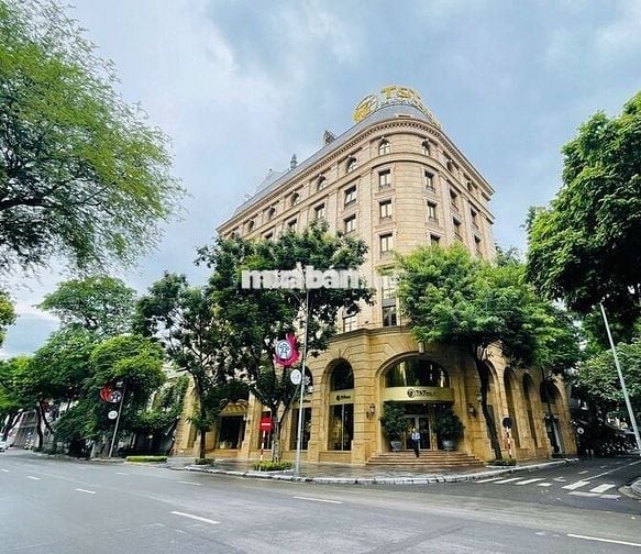 HOT! Cho thuê tòa nhà VP mặt phố Lý Thường Kiệt. DT525m2, MT11m,13T+3H