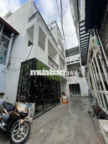 Nhà hẻm đẹp sát mặt tiền cho thuê Tràn Quang diệu 4x10m 2 lầu, 16 tr