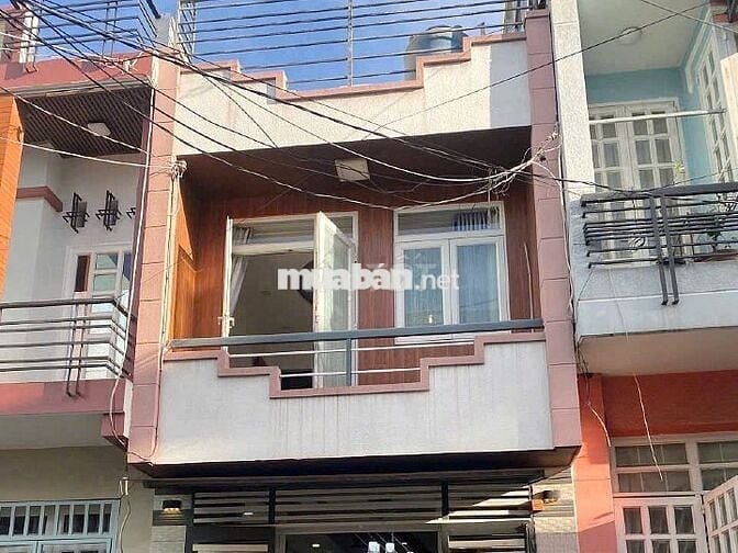 Cho thuê nhà 1 lầu 3 phòng ngủ hẻm xe hơi Phú Định