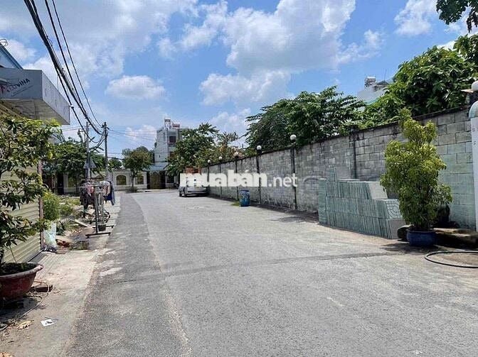 Bán Gấp đất 5,3x18m, Shr, Vị Trí Đẹp đg nhựa 7m gần chơn XTT