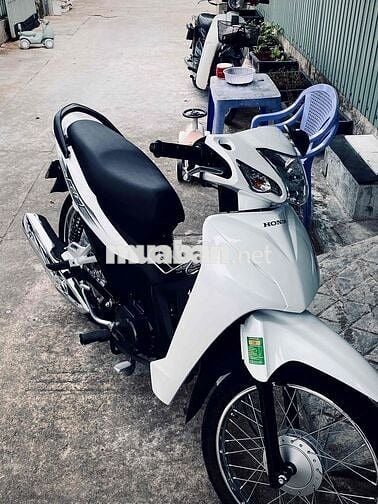 cần bán nhanh do có nhu cầu đổi xe