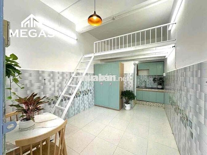 KHÁCH PASS HỢP ĐỒNG, PHÒNG DẠNG GÁC BAN CÔNG - THANG MÁY, GIÁP Q10, TB