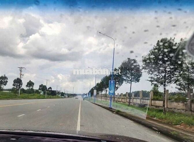 Cần bán lô đất 4877m2 trong KCN Mỹ Phước Bến Cát Bình Dương