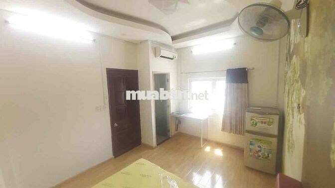 cần nữ ghép 1;1 ngay đại học Luật đi bộ