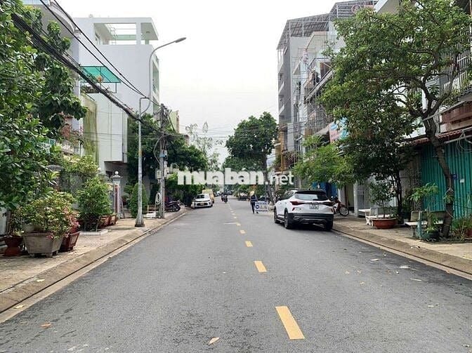 Cho thuê nhà] MT đường LÊ NIỆM: 4.2x18m, Đúc 2 Lầu, 5PN, giá 17 triệu