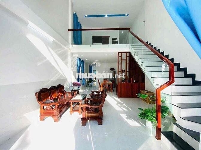 Nhà 3 phòng có nội thất KDC Văn Hoá Tây Đô