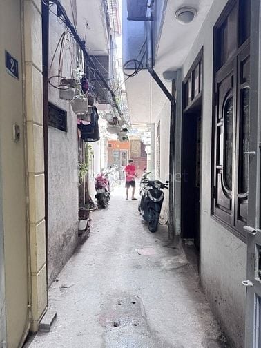 NHỈNH 11 TỶ CÓ NGAY SIÊU PHẨM ĐỐNG ĐA 42M - 3 BƯỚC RA Ô TÔ - NGÕ THÔNG