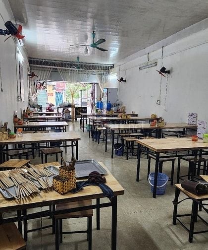 Bán nhà mặt phố Hoàng NHư Tiếp - Kinh doanh- Lô góc- Dân xây 70m 5