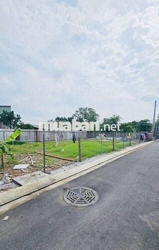 Bán 3 lô đất liền kề đối diện VẠN PHÚC CITY - 56m2 giá 4,6TỶ