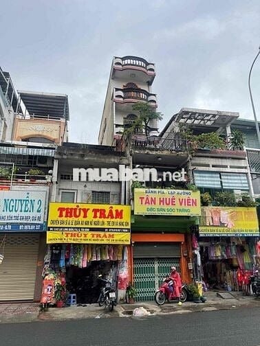 Mặt tiền Lạc long quân 6 tầng, có thể làm CHDV - Vị trí sầm uất