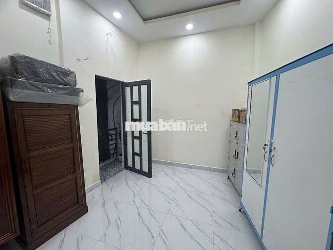 QUẬN 10, CHỈ 3.5 TỶ, 22M2, 2PN 3WC, 3 TẦNG, NHÀ ĐẸP Ở NGAY, SÁT M.TIỀN