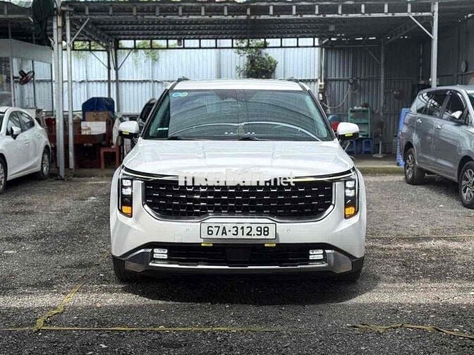 CANIVAL 2024 premium 8s LƯỚT 7vạn ,BẢO HÀNH 2027