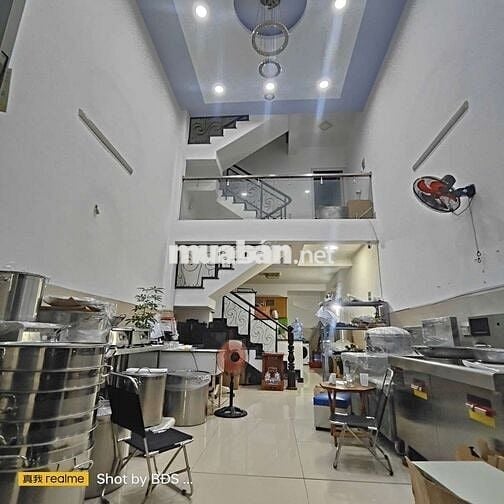 Cho thuê nhà 2lầu hẻm xe tải đs2 HBP 11tr/tháng