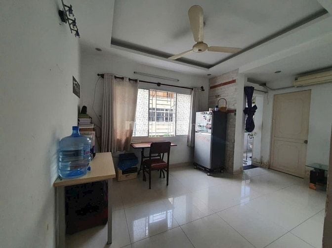 Chung cư Trương Định,P6, Q3 căn 2p ngủ, ban công, máy lạnh chỉ 9,5tr/t