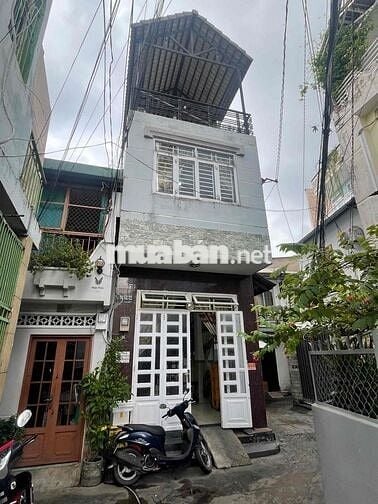 Cho Thuê Nhà Nguyên Căn 3 Tầng Gần Q1 Đường XVNT Giá 12tr