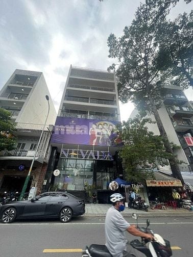 mặt tiền Lý Thái Tổ (DT: 4.2 x 18m nở hậu 5.3m, 4 lầu) Q.10 Giá 25,5