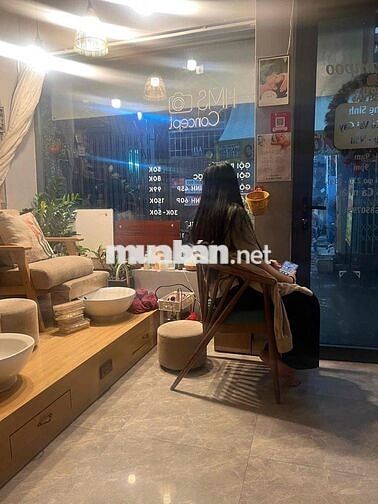 Sang Tiệm Làm Đẹp hoặc Mặt Bằng