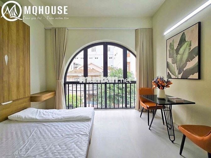 Stu cửa sổ trời siêu bự full nội thất ngay Nguyễn Sơn