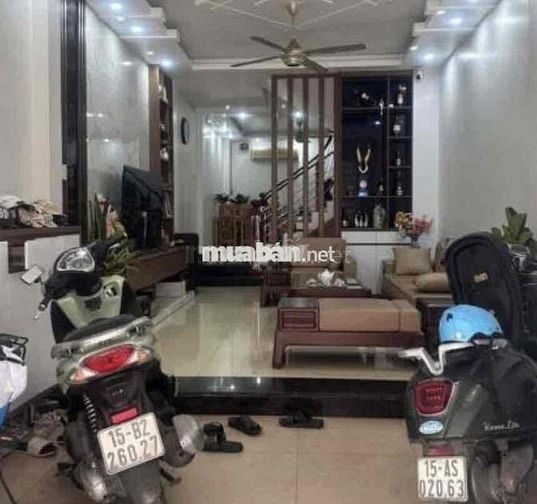 Nhà 3,5 tầng nở hậu 40m2 Dư Hàng, Lê Chân giá 3,67 tỷ đồng