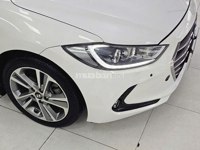 Em bán hyundai elantra 2018 2.0 GLS màu trắng