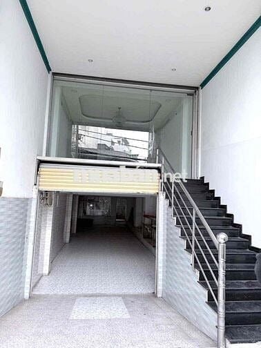 NHÀ 4 PHÒNG MẶT TIỀN KINH DOANH CHỢ LỚN