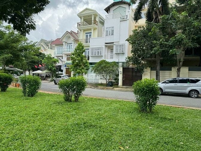 Bán Nhà chính chủ mặt tiền số 20 đường 46, khu nhà ở Tân Quy Đông, Q7