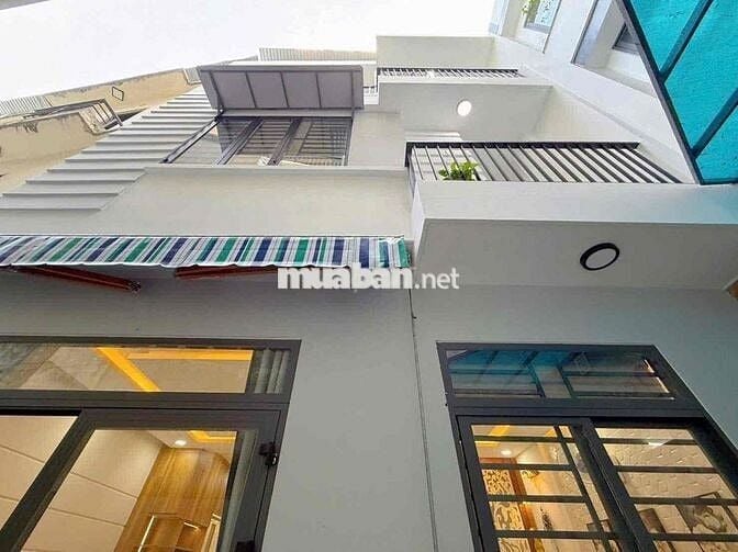 Nhà 3 tầng 3 mê, trên lợp tôn chống nóng, k105/2A Huỳnh Ngọc Huệ