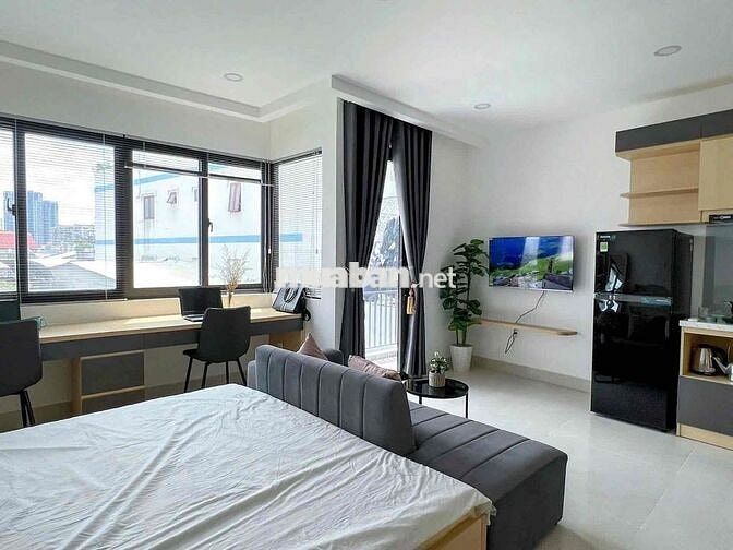 CĂN HỘ CAO CẤP BAN CÔNG XỊN XÒ THANG MÁY ngay LÊ VĂN SỸ