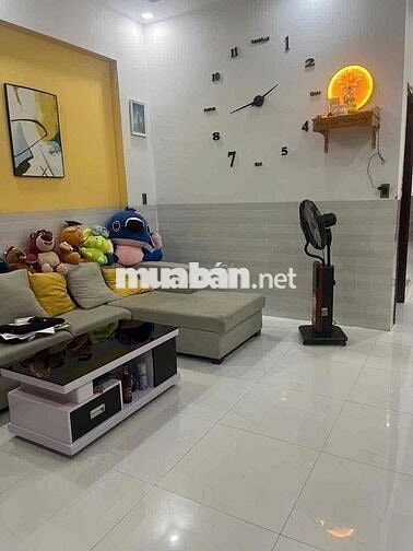 Nhà Hẻm 11 ĐKTW 2phòng ngủ mới