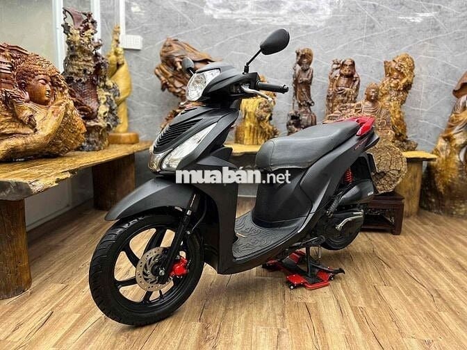 👉Vision 2016 biển SG dàn áo đẹp, máy móc êm ái