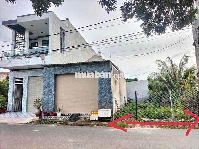 Bán lô đất đẹp đường nhựa xe hơi trung tâm phú mỹ giá 2,4ty