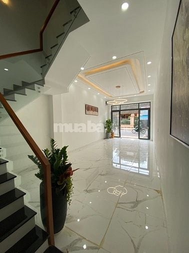 Mặt tiền đường Lạc Long Quân- Q11(ngang 4X23m) CN: 90,48m, giá;16,3 tỷ