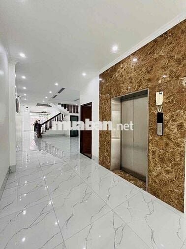 Cho Thuê Nhà Trệt 4 Lầu Mặt Tiền Lý Thái Tổ (Có Than Máy)