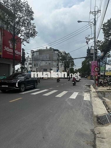 cần bán căn nhà mặt tiền kinh doanh ngay thích quảng đức