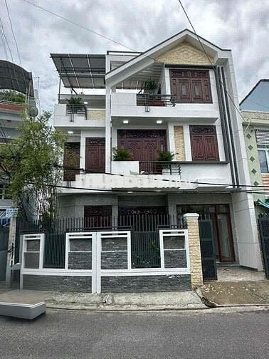 CHO THUÊ NHÀ Ở KINH DOANH 3 TẦNG MẶT 2 MẶT TIỀN GẦN SIÊU THỊ COOPMART