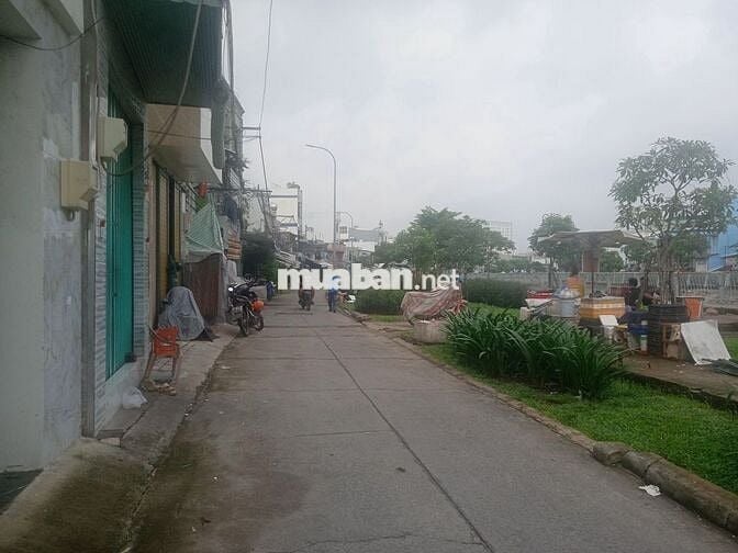 Cho thuê rồi mới mặt tiền đường gần chợ Xóm Củi