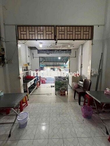 cho thuê nhà MTKD đường chợ sung