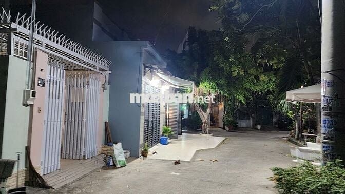 CHO THUÊ NHÀ 1 LẦU- HẺM LỚN CHO Ô TÔ ĐI - CÓ SÂN ĐỖ Ô TÔ