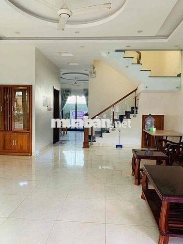 Cho thuê nhà nguyên căn Shophouse