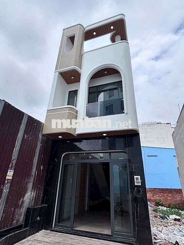 Nhà mới xây đẹp y hình 4 x 18 có 4pn 5wc sân thượng