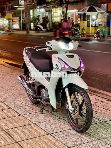 Xe máy Honda Future Led 2024 màu trắng