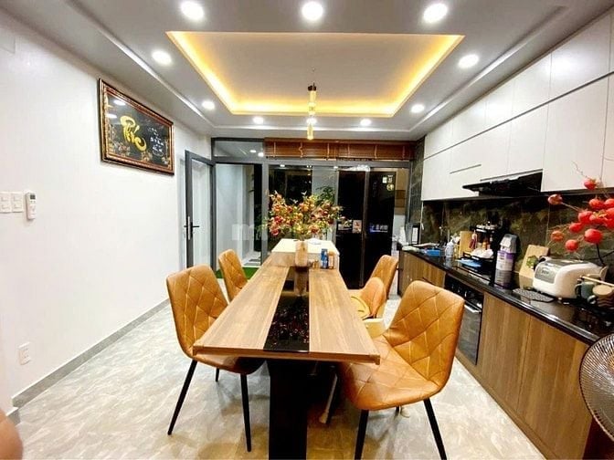 Bán Nhà VIP khu vực Quận 3- CMT8