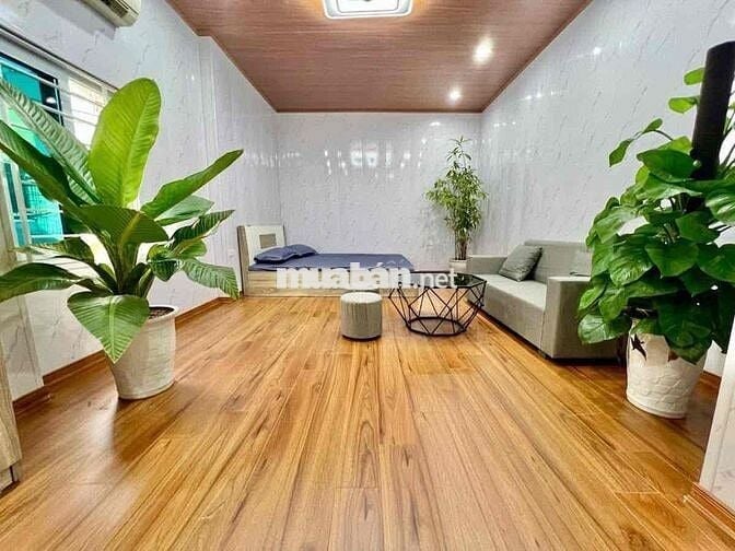 Bán Căn TT Nguyễn Chính  view mặt phố,3 ngủ, đẹp long lanh oto gần 90m