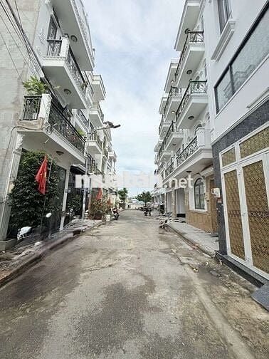 Bán nhà đường Nguyễn Ảnh Thủ hxh ,4×12 , 4tầng,shr.