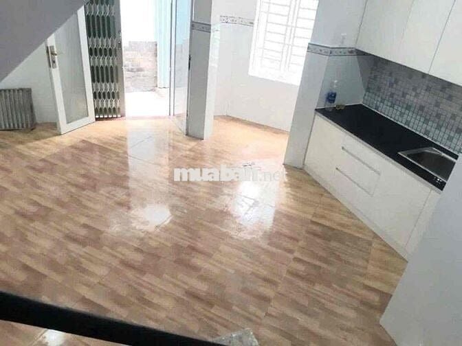 cho thuê nhà nguyên căn.1 trệt 1 lầu có sân thượng . Bình thạnh