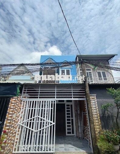 Nhà Hóc Môn 1trệt 1 lầu, đường ô tô, có sân giá rẻ