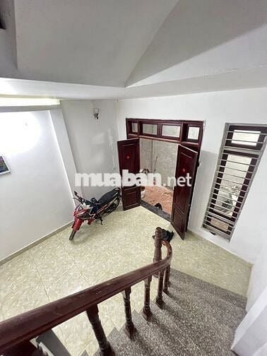 BÁN NHÀ TÂY HỒ - LẠC LONG QUÂN, GẦN HỒ TÂY (Chỉ 8.5 tỷ)