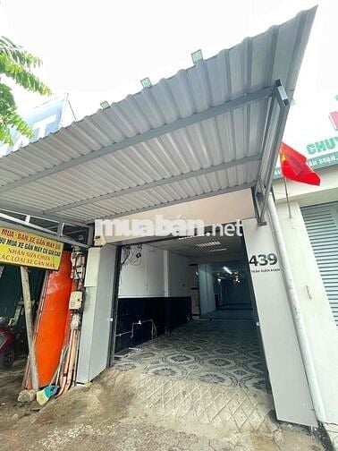 Mặt bằng kinh doanh 100m2 Trần Xuân Soạn