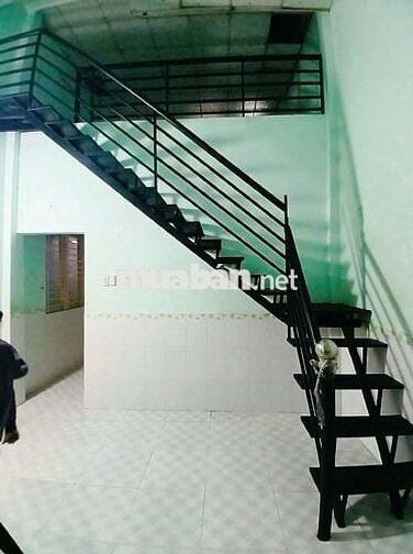 Vỡ nợ nên bán gấp căn nhà, nhà ở Hóc Môn, DT56m2, giá710 triệu.